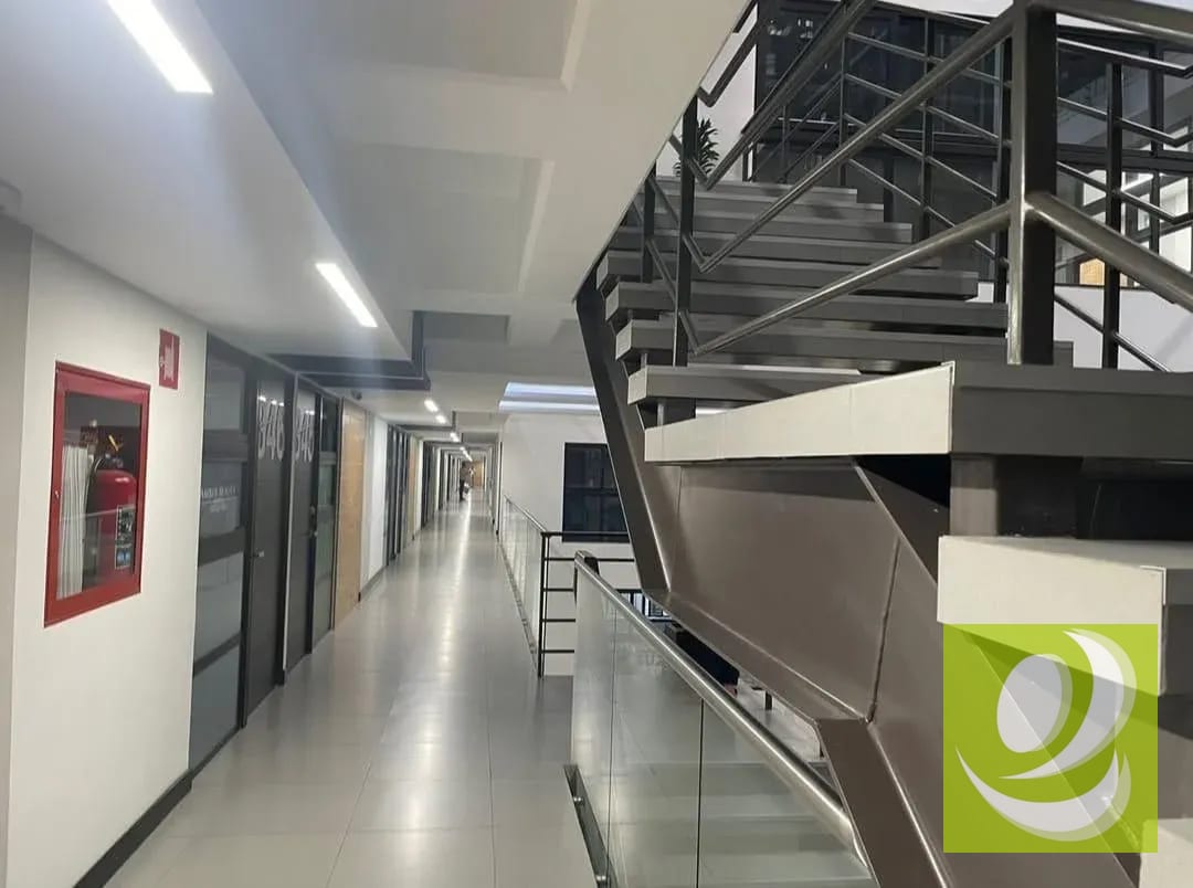 RENTO OFICINA EN ZONA 9 EDIFICIO ASCEND — Oficina en Alquiler en Zona 9, Guatemala, Ciudad — foto 2 de 3