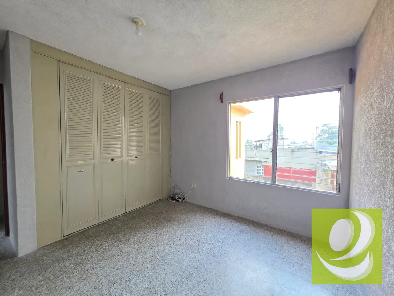 CASA GRANDE EN VENTA EN PINARES DE SAN CRISTOBAL — Casa en Venta en Pinares de San Cristobal, Zona 8 Mixco, Guatemala, Ciudad — foto 10 de 14