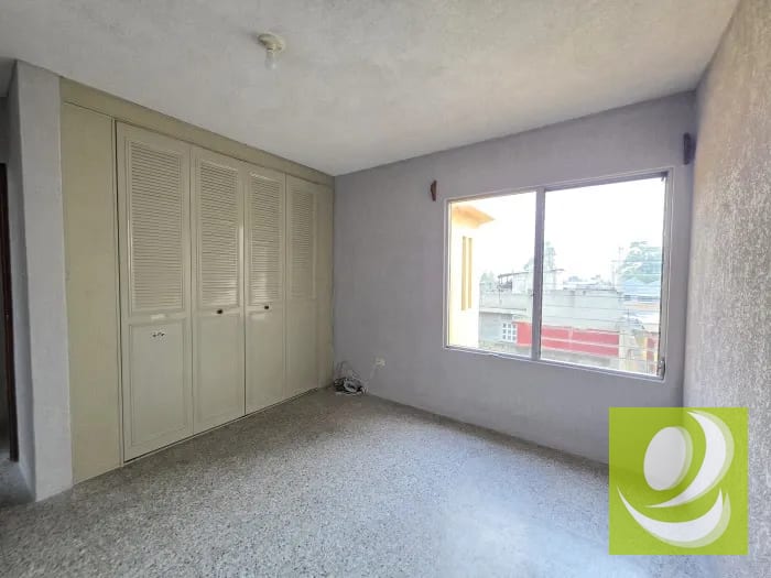 CASA EN VENTA EN PINARES DE SAN CRISTOBAL ZONA 8 MIXCO — Casa en Venta en Pinares de San Cristobal, Zona 8 Mixco, Guatemala, Ciudad — foto 7 de 14
