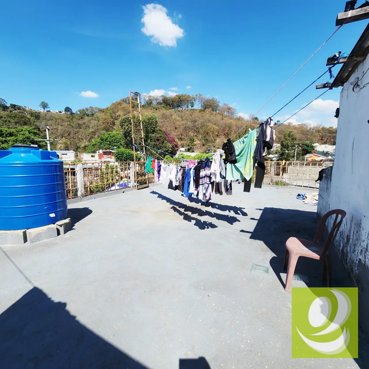 Casa en venta fuera de garita en la Atlantida — Casa en Venta en Colonia Atlántida, Zona 18, Guatemala, Ciudad — foto 2 de 7