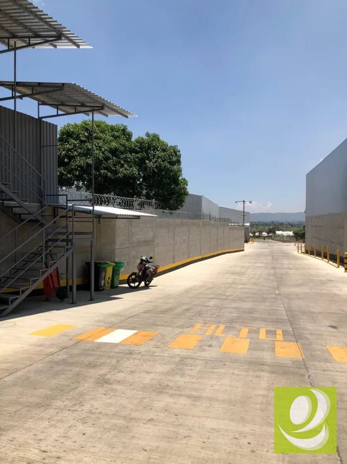 Bodega Industrial Nueva en Renta Ubicación Estratégica — Bodega / Ofibodega en Alquiler en San Andrés Itzapa, Chimaltenango — foto 10 de 10