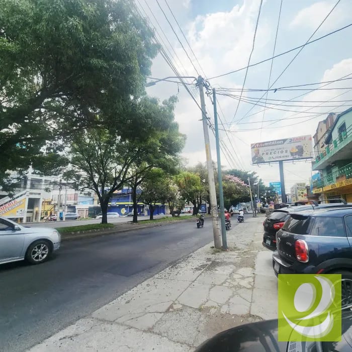 Vendo/Renta Casa con Local Comercial en Calz San Juan — Casa en Venta en Nueva Montserrat, Zona 3 Mixco, Guatemala, Ciudad — foto 1 de 8