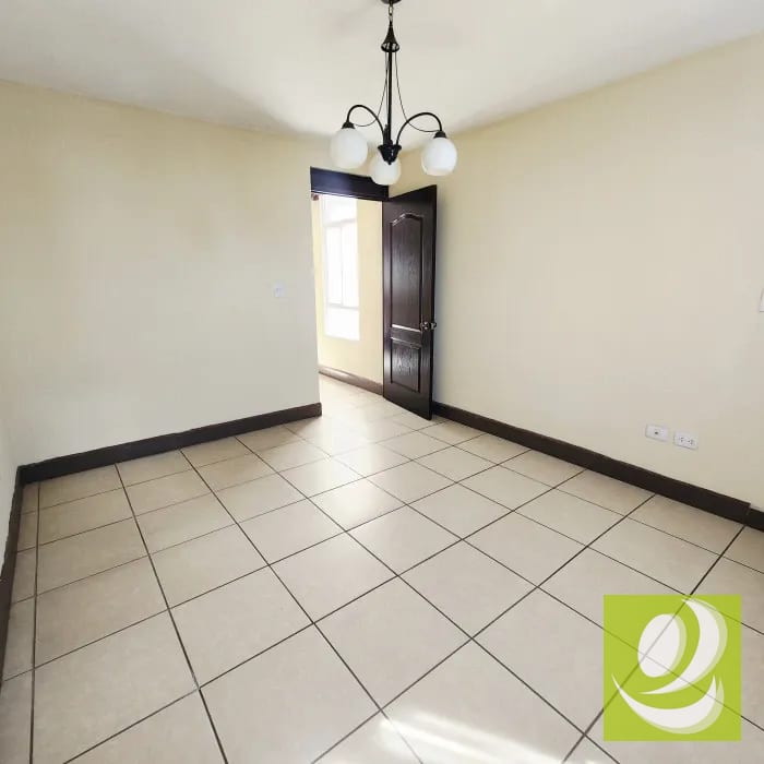 En Venta Casa en Los Olivos zona 18 — Casa en Venta en Zona 18, Guatemala, Ciudad — foto 9 de 15