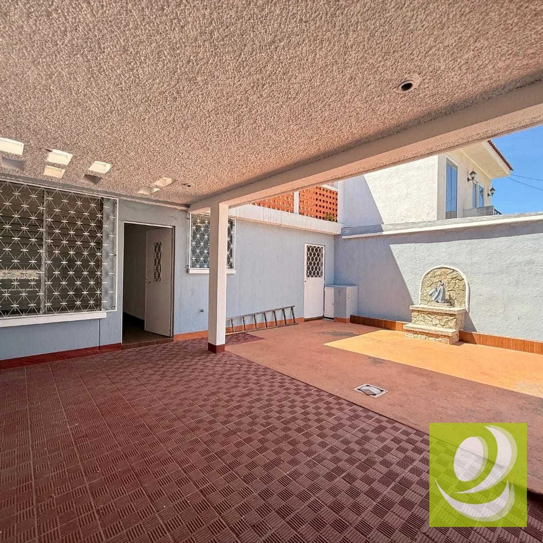 Casa en Venta en Panorama San Cristóbal — Casa en Venta en Zona 8 Mixco, Guatemala, Ciudad — foto 2 de 11