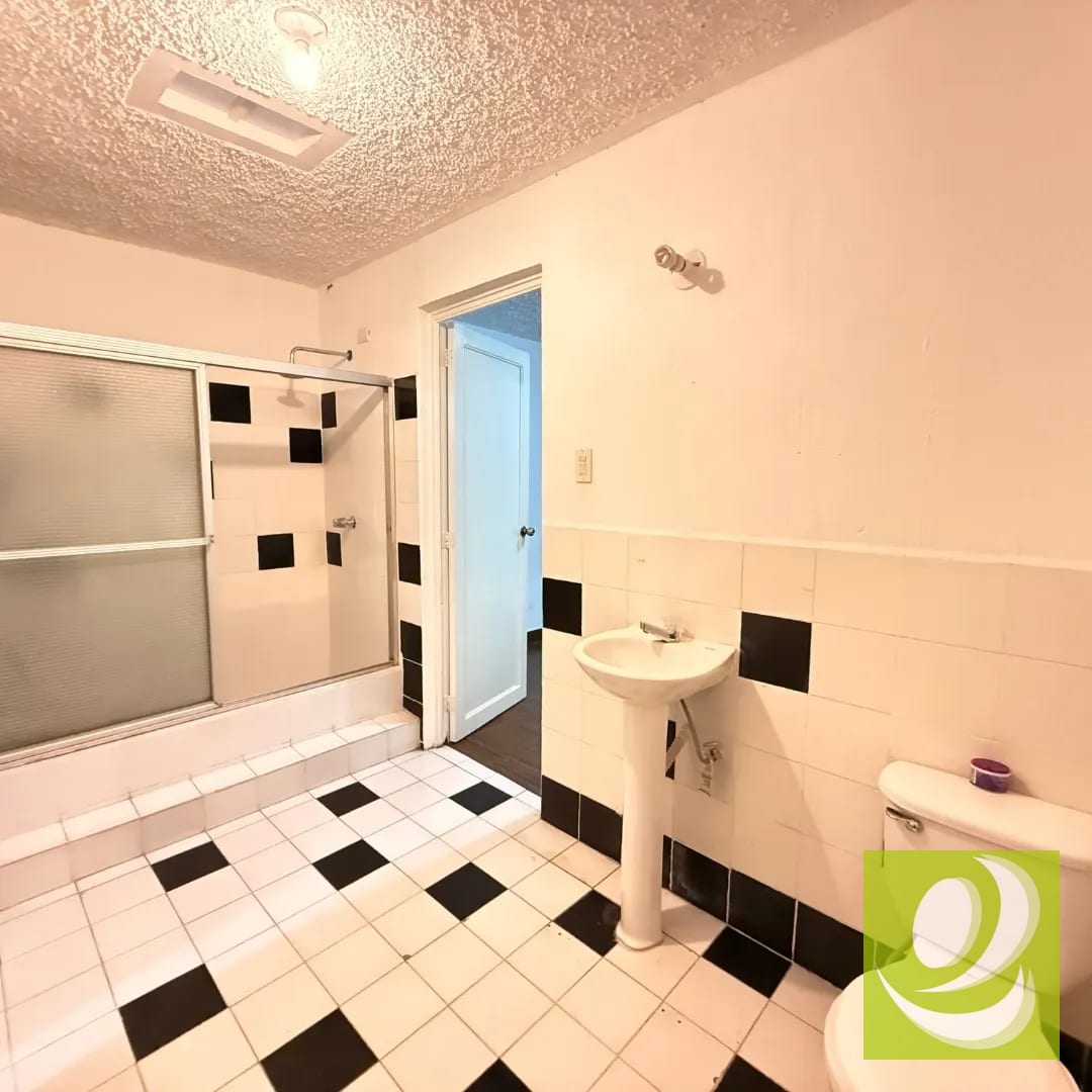 Casa en Venta en Panorama San Cristóbal — Casa en Venta en Zona 8 Mixco, Guatemala, Ciudad — foto 5 de 11