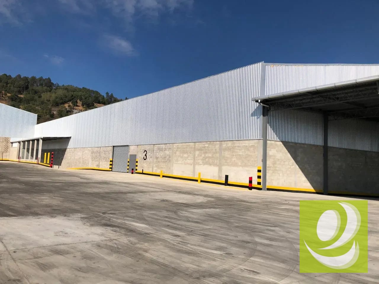 Se Renta Bodega Industrial Grande en Chimaltenango — Bodega / Ofibodega en Alquiler en San Andrés Itzapa, Chimaltenango — foto 2 de 7
