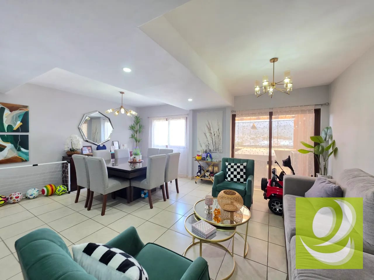 Tu Nueva Casa en Mixco! 3 Niveles en Venta en Vistas del Naranjo — Casa en Venta en Vistas del Naranjo, Zona 4 Mixco, Guatemala, Ciudad — foto 2 de 7