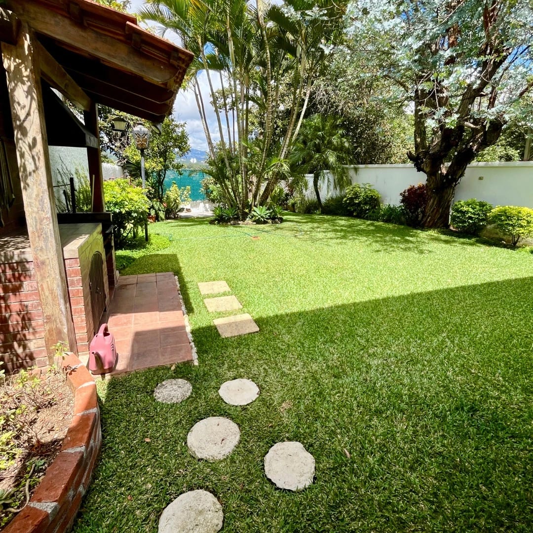 Casa en Venta en zona 2 de Mixco — Casa en Venta en Zona 2 Mixco, Guatemala, Ciudad — foto 3 de 6