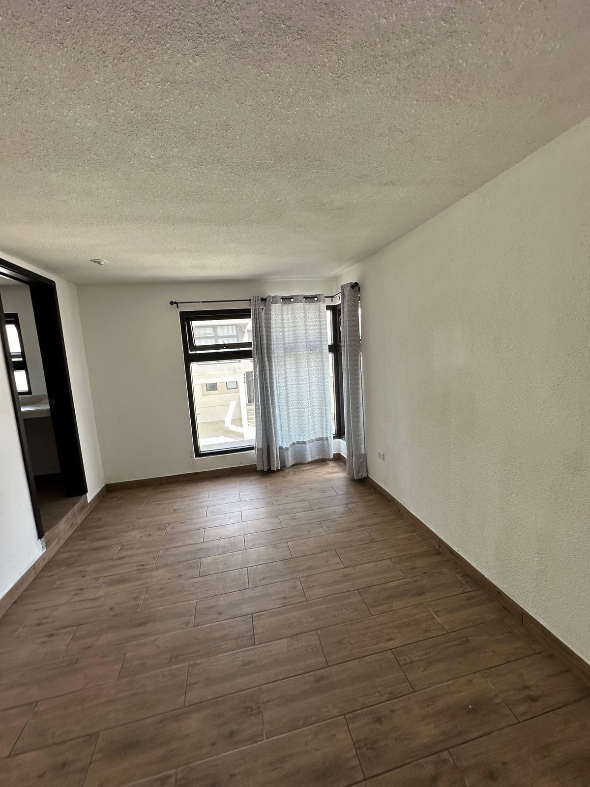 Casa en venta | 3 habitaciones | estudio | 3 parqueos | Serena de Arrazola CAES — Casa en Venta en Carretera a El Salvador, Guatemala, Ciudad — foto 8 de 12