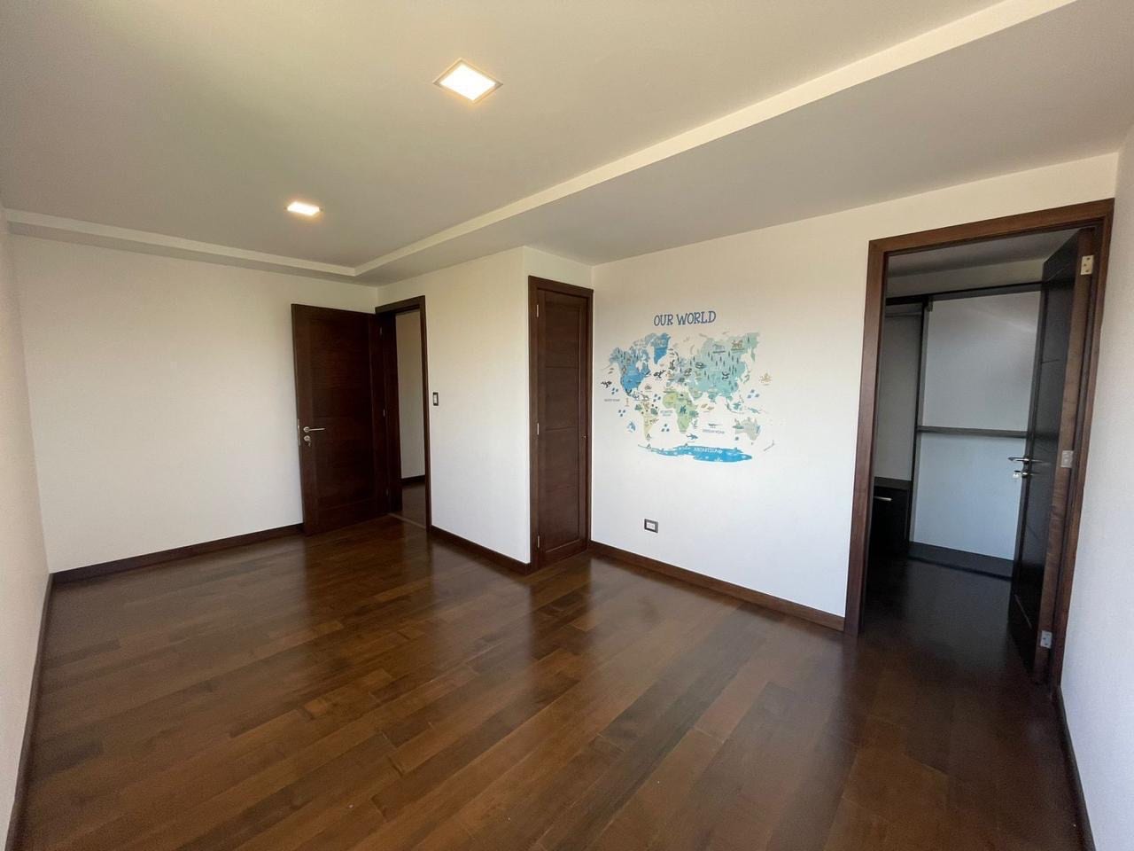 Casa en venta | Atarja Bellas luces | 3 habitaciones | jardín | Acceso por La Brecha — Casa en Venta en Bellas Luces, Santa Catarina Pinula, Guatemala, Ciudad — foto 12 de 16