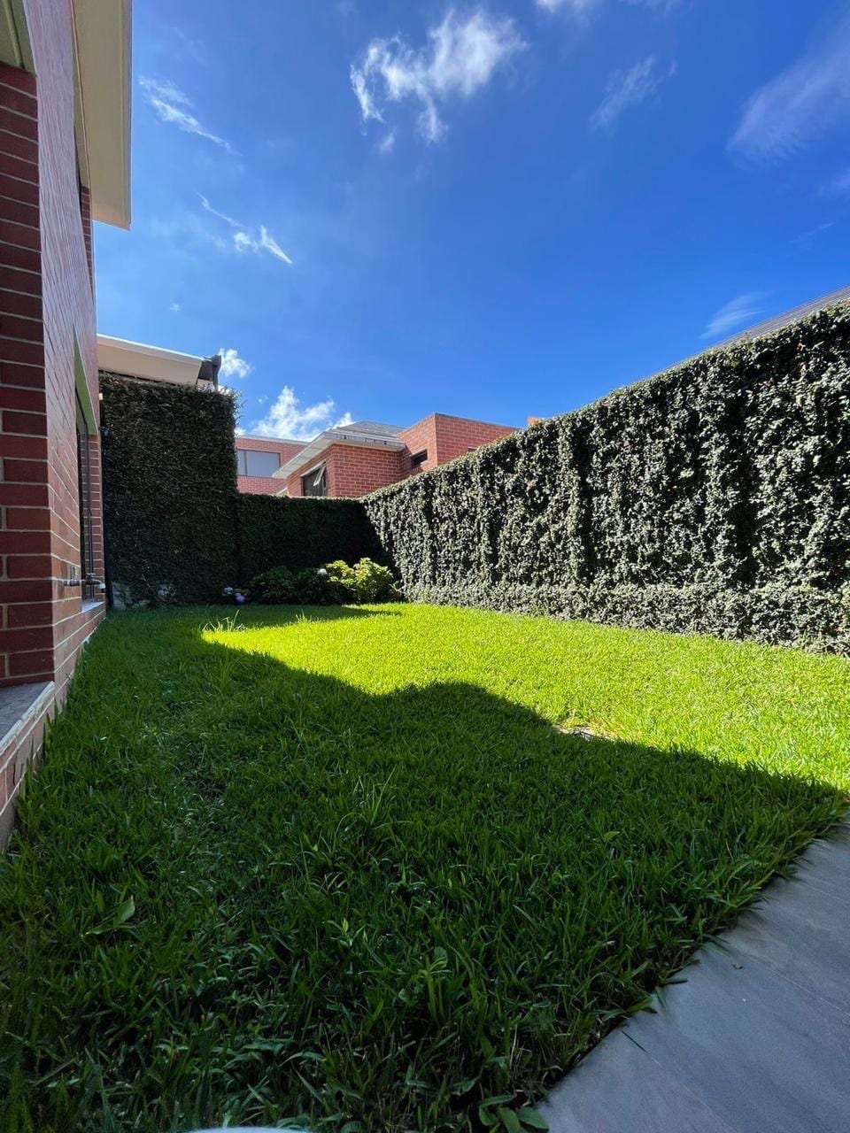Casa en venta | Atarja Bellas luces | 3 habitaciones | jardín | Acceso por La Brecha — Casa en Venta en Bellas Luces, Santa Catarina Pinula, Guatemala, Ciudad — foto 13 de 16