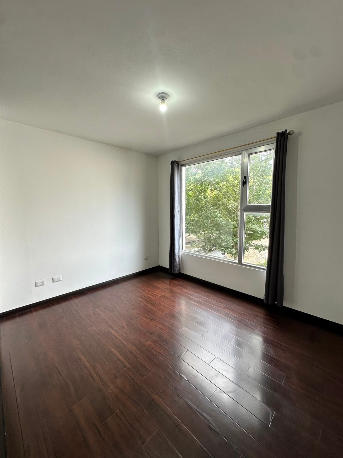 Apartamento en venta | 3 habitaciones | 2 parqueos | 2 baños | Nueva Caledonia, zona 16 — Apartamento en Venta en Nueva Caledonia, Zona 16, Guatemala, Ciudad — foto 3 de 11
