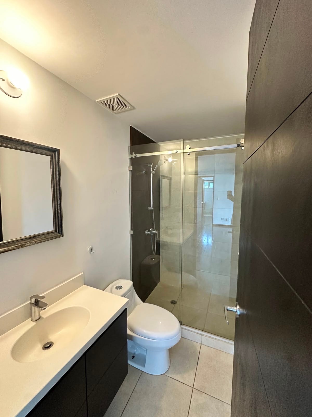 Apartamento en venta | 3 habitaciones | 2 parqueos | 2 baños | Nueva Caledonia, zona 16 — Apartamento en Venta en Nueva Caledonia, Zona 16, Guatemala, Ciudad — foto 5 de 11