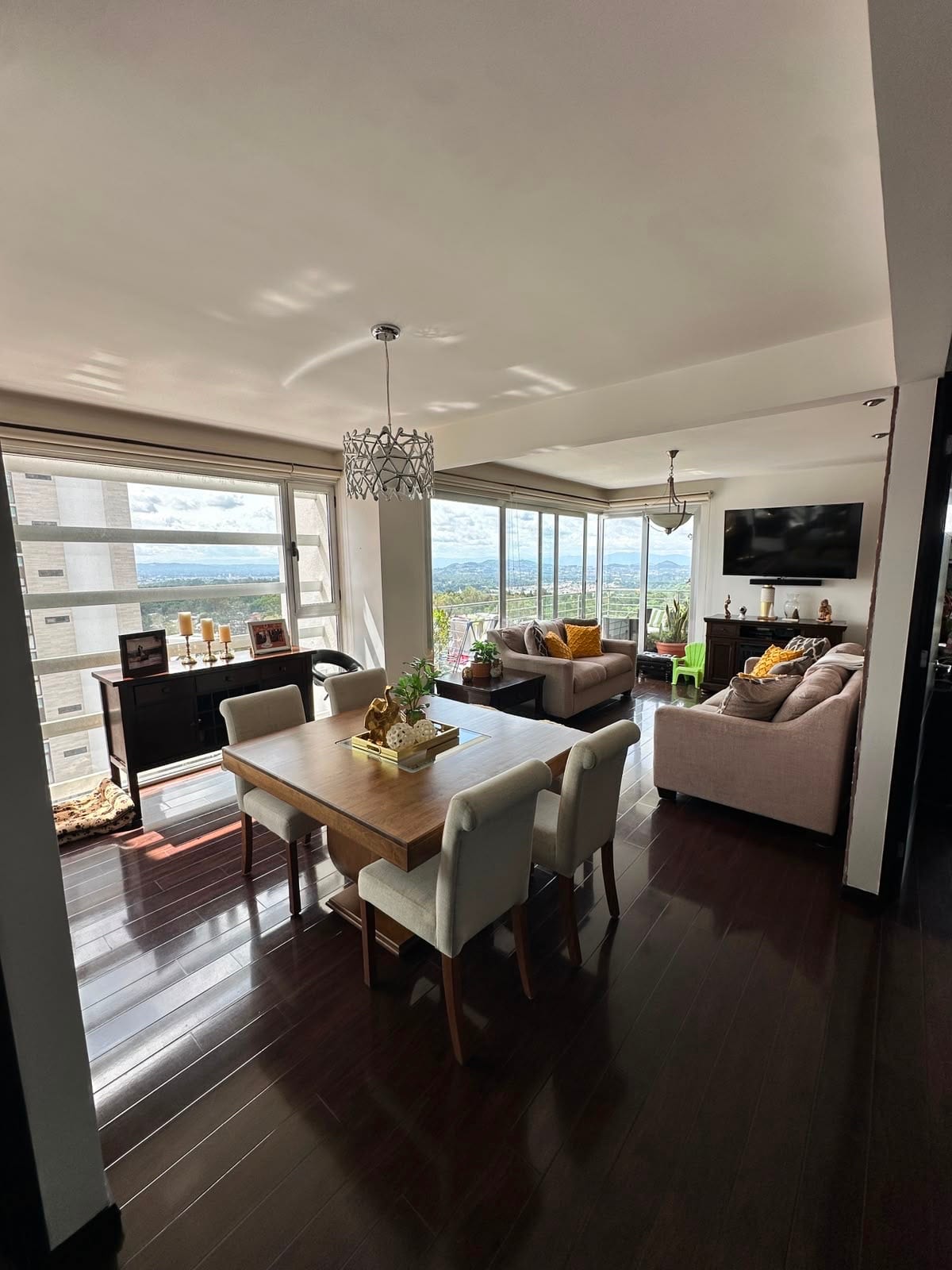 Apartamento en venta | 2 habitaciones | 2 parqueos | 2 baños | balcón | Nueva Caledonia zona 16 — Apartamento en Venta en Nueva Caledonia, Zona 16, Guatemala, Ciudad — foto 1 de 13