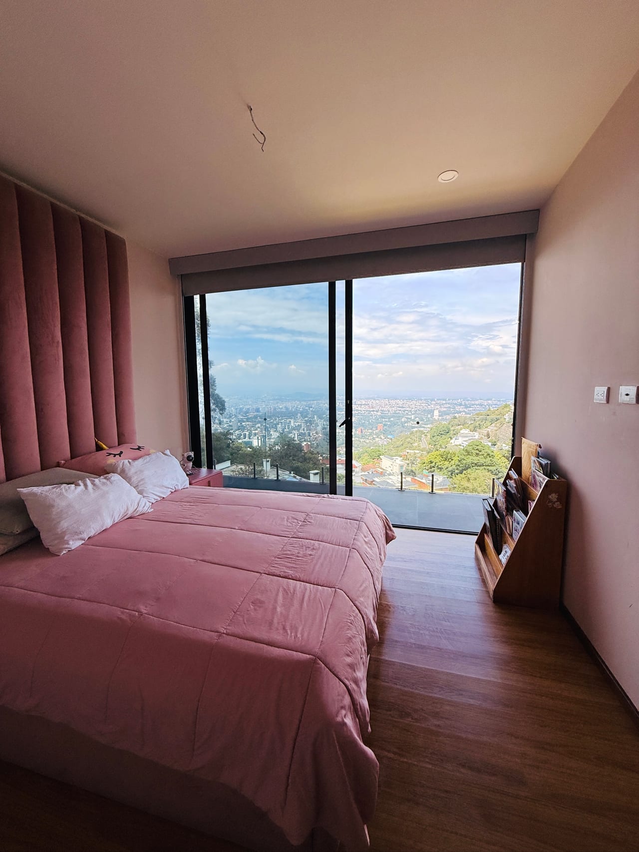 Casa en venta | 3 habitaciones | lindas vistas | Jardín — Casa en Venta en Carretera a El Salvador, Guatemala, Ciudad — foto 4 de 10