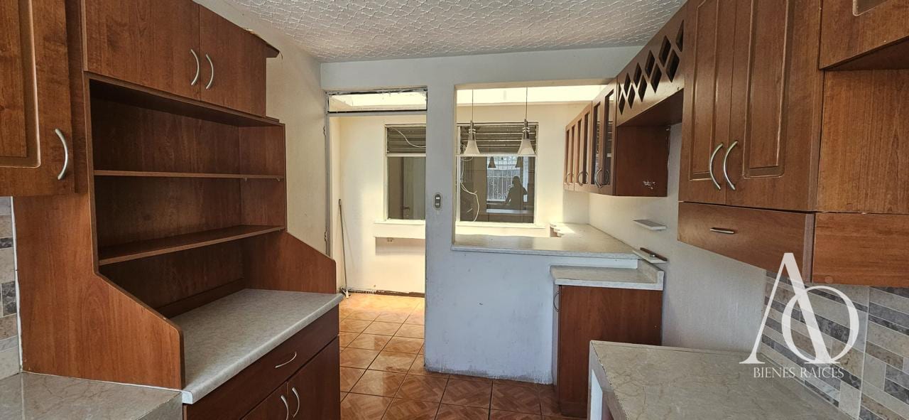 Casa en Venta en Balcones de San Cristóbal, zona 8 de Mixco / EN DIRECTO — Casa en Venta en Zona 8 Mixco, Guatemala, Ciudad — foto 6 de 17