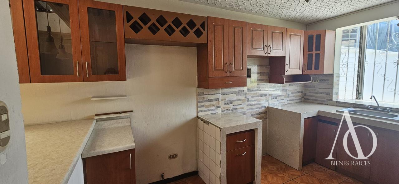 Casa en Venta en Balcones de San Cristóbal, zona 8 de Mixco / EN DIRECTO — Casa en Venta en Zona 8 Mixco, Guatemala, Ciudad — foto 7 de 17