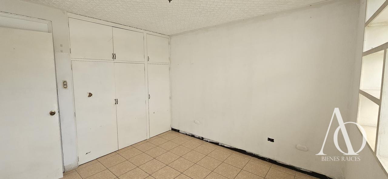 Casa en Venta en Balcones de San Cristóbal, zona 8 de Mixco / EN DIRECTO — Casa en Venta en Zona 8 Mixco, Guatemala, Ciudad — foto 12 de 17
