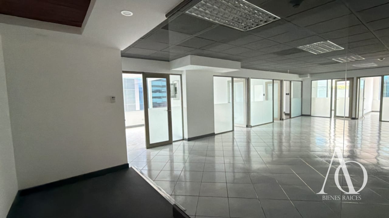 Oficina en Alquiler / Venta Edificio Europlaza, zona 14 N4 — Oficina en Venta en Europlaza, Zona 14, Guatemala, Ciudad — foto 1 de 10