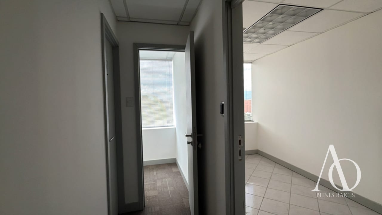 Oficina en Alquiler / Venta Edificio Europlaza, zona 14 N4 — Oficina en Venta en Europlaza, Zona 14, Guatemala, Ciudad — foto 2 de 10