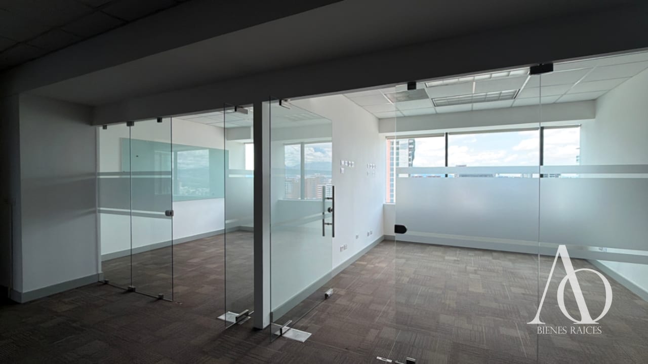 Oficina en Alquiler / Venta Edificio Europlaza, zona 14 N4 — Oficina en Venta en Europlaza, Zona 14, Guatemala, Ciudad — foto 3 de 10