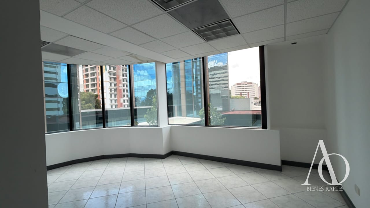 Oficina en Alquiler / Venta Edificio Europlaza, zona 14 N4 — Oficina en Venta en Europlaza, Zona 14, Guatemala, Ciudad — foto 9 de 10