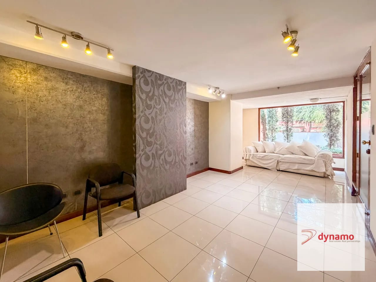 Oficina de 40 mts² en Renta, Zona 10 — Oficina en Alquiler en Zona 10, Guatemala, Ciudad — foto 1 de 7