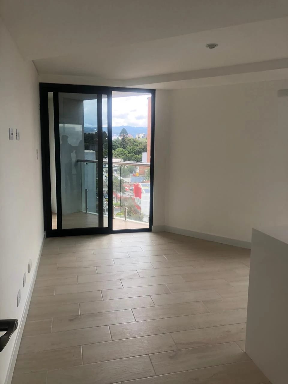*Z.4 Edificio Quo, Alquilo Apartamento de 1 Habitación* — Apartamento en Alquiler en QUO, Zona 4, Guatemala, Ciudad — foto 2 de 8