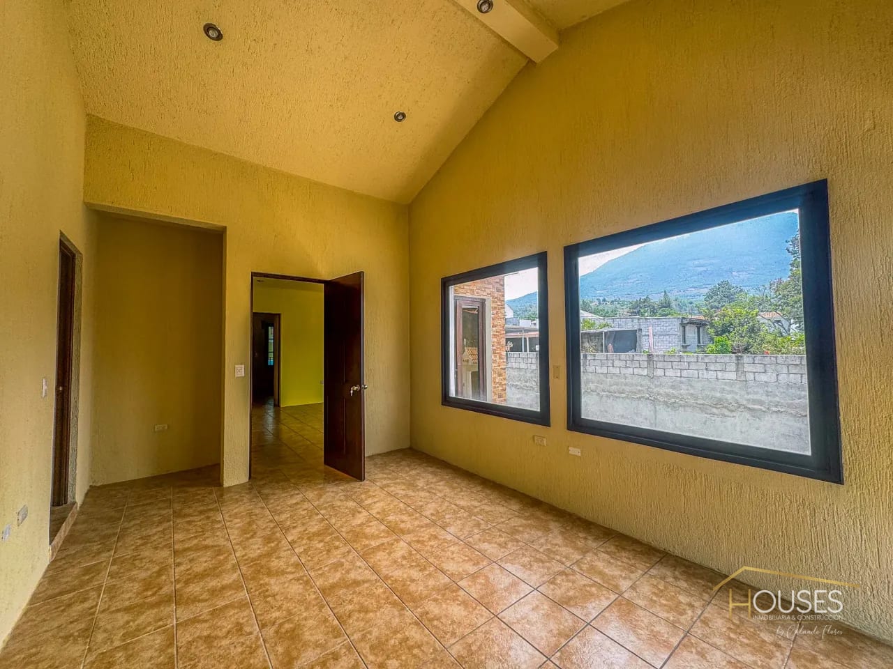 Vendo Casa en Residencial Las Flores, Ciudad Vieja — Casa en Venta en Ciudad Vieja, Sacatepéquez — foto 4 de 11