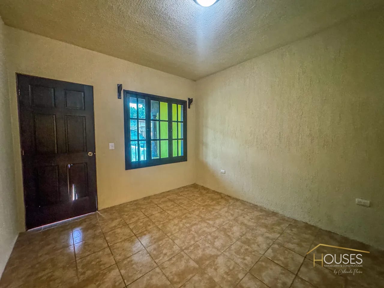 Vendo Casa en Residencial Las Flores, Ciudad Vieja — Casa en Venta en Ciudad Vieja, Sacatepéquez — foto 1 de 11