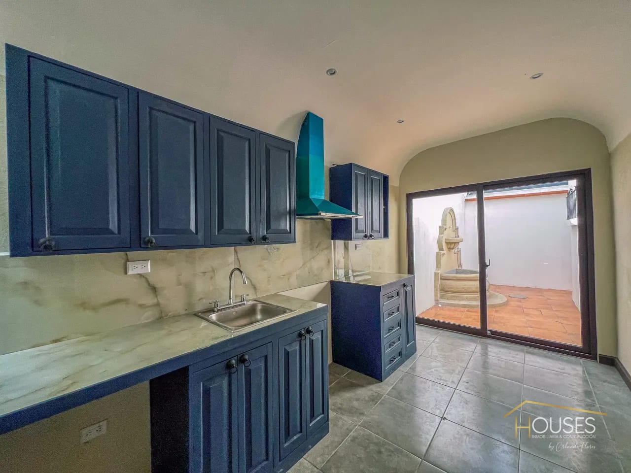 Vendo Casa en El Panorama, Antigua Guatemala — Casa en Venta en Antigua, Sacatepéquez — foto 2 de 17