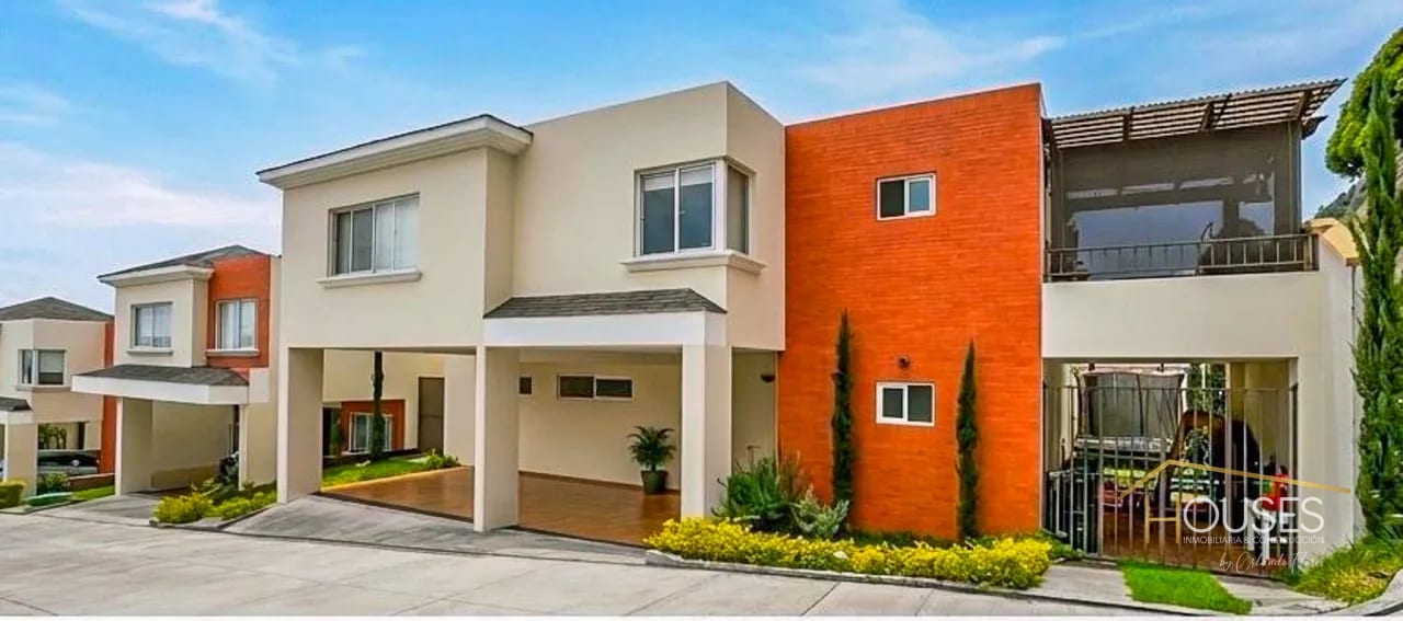 Vendo Casa en Las Luces del Encinal, Zona 7 Mixco — Casa en Venta en El Encinal, Zona 7 Mixco, Guatemala, Ciudad — foto 1 de 16