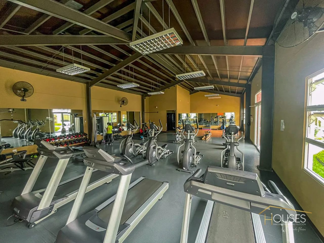 Vendo Casa en Las Luces del Encinal, Zona 7 Mixco — Casa en Venta en El Encinal, Zona 7 Mixco, Guatemala, Ciudad — foto 10 de 16