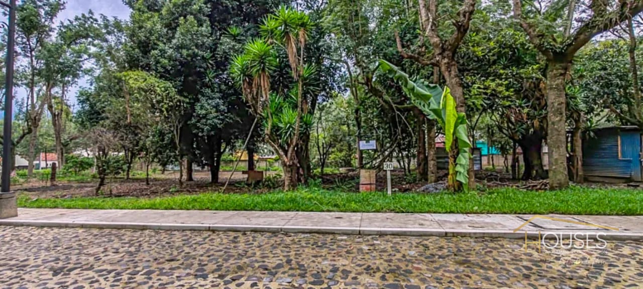 Vendo Terreno en Residencial Cafetales de Santa Ana — Terreno en Venta en Antigua, Sacatepéquez — foto 2 de 7