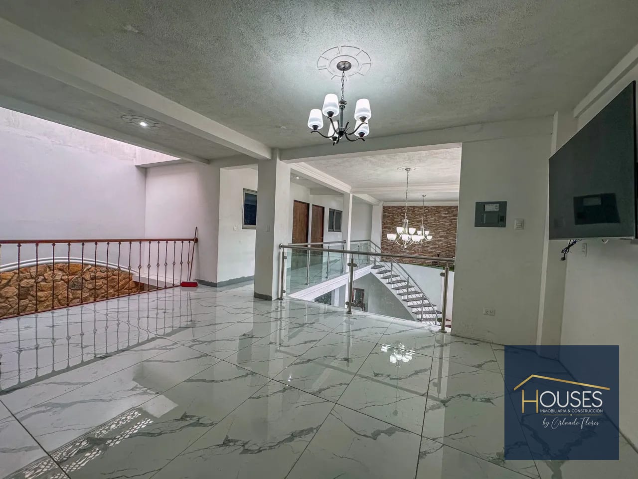 Vendo Casa en Residencial Vistas de Florencia, Santa Lucía Milpas Altas — Casa en Venta en Santa Lucía Milpas Altas, Sacatepéquez — foto 5 de 17