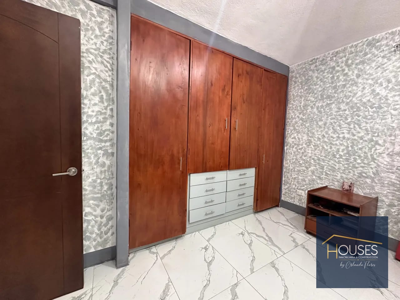 Vendo Casa en Residencial Vistas de Florencia, Santa Lucía Milpas Altas — Casa en Venta en Santa Lucía Milpas Altas, Sacatepéquez — foto 9 de 17