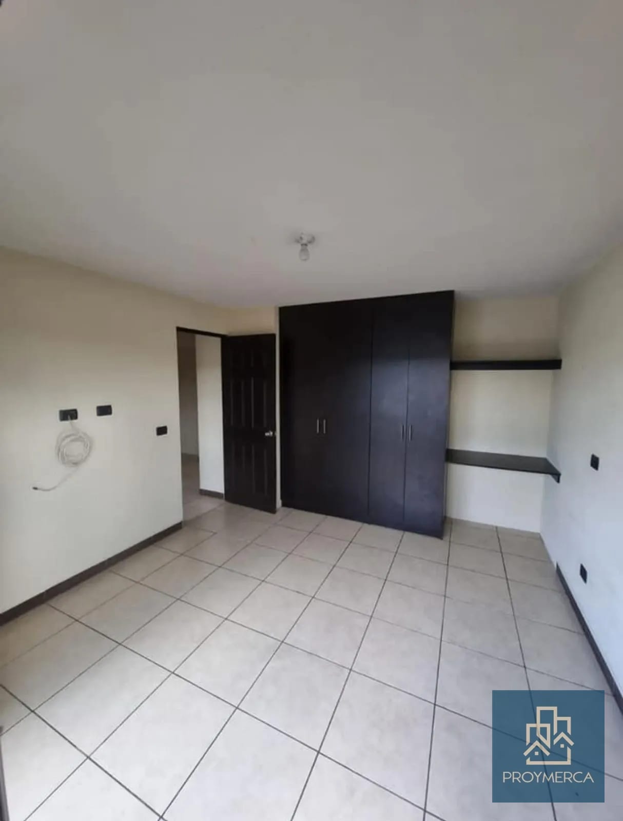 Apartamento amplio en alquiler, Jardines de las Charcas 1, Zona 11 — Apartamento en Alquiler en Jardines de Las Charcas, Zona 11, Guatemala, Ciudad — foto 6 de 8