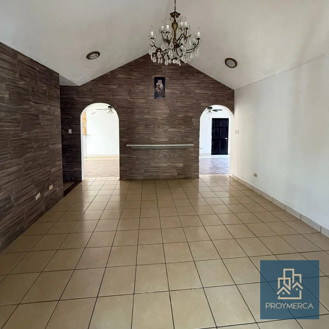 Casa colonial en venta, Jardines de San Isidro, Zona 16 — Casa en Venta en Zona 16, Guatemala, Ciudad — foto 1 de 16