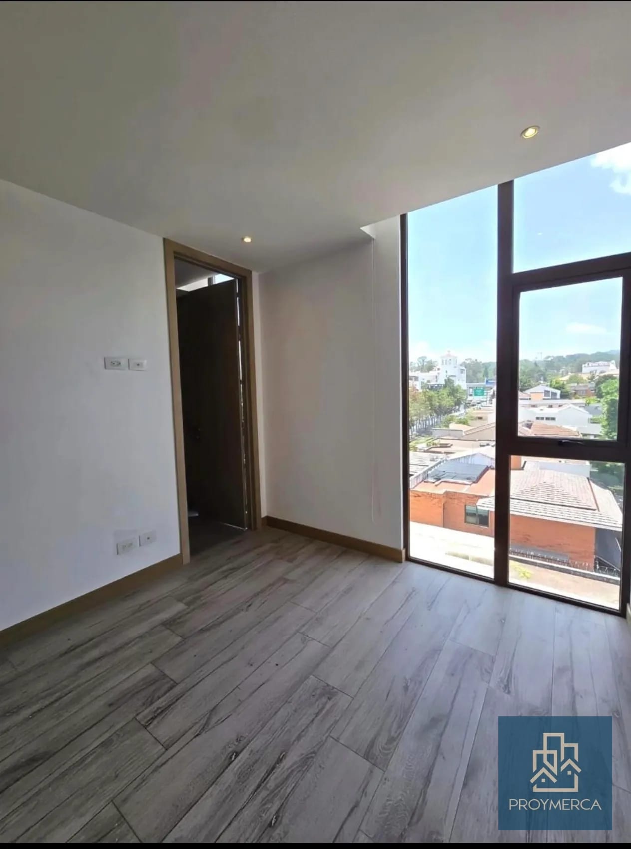 Amplio Apartamento en Alquiler zona 16 — Apartamento en Alquiler en Zona 16, Guatemala, Ciudad — foto 8 de 13