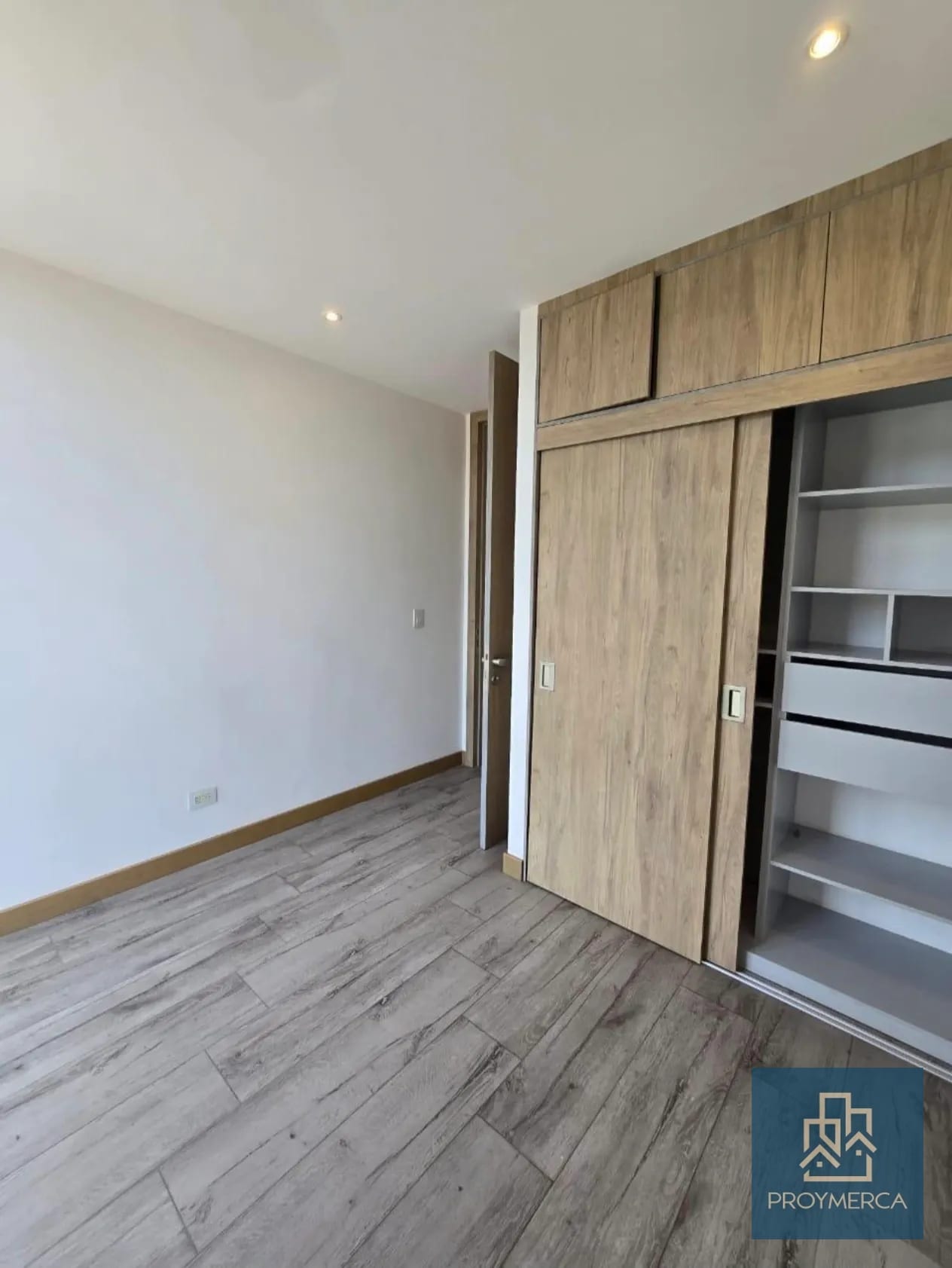 Amplio Apartamento en Alquiler zona 16 — Apartamento en Alquiler en Zona 16, Guatemala, Ciudad — foto 10 de 13