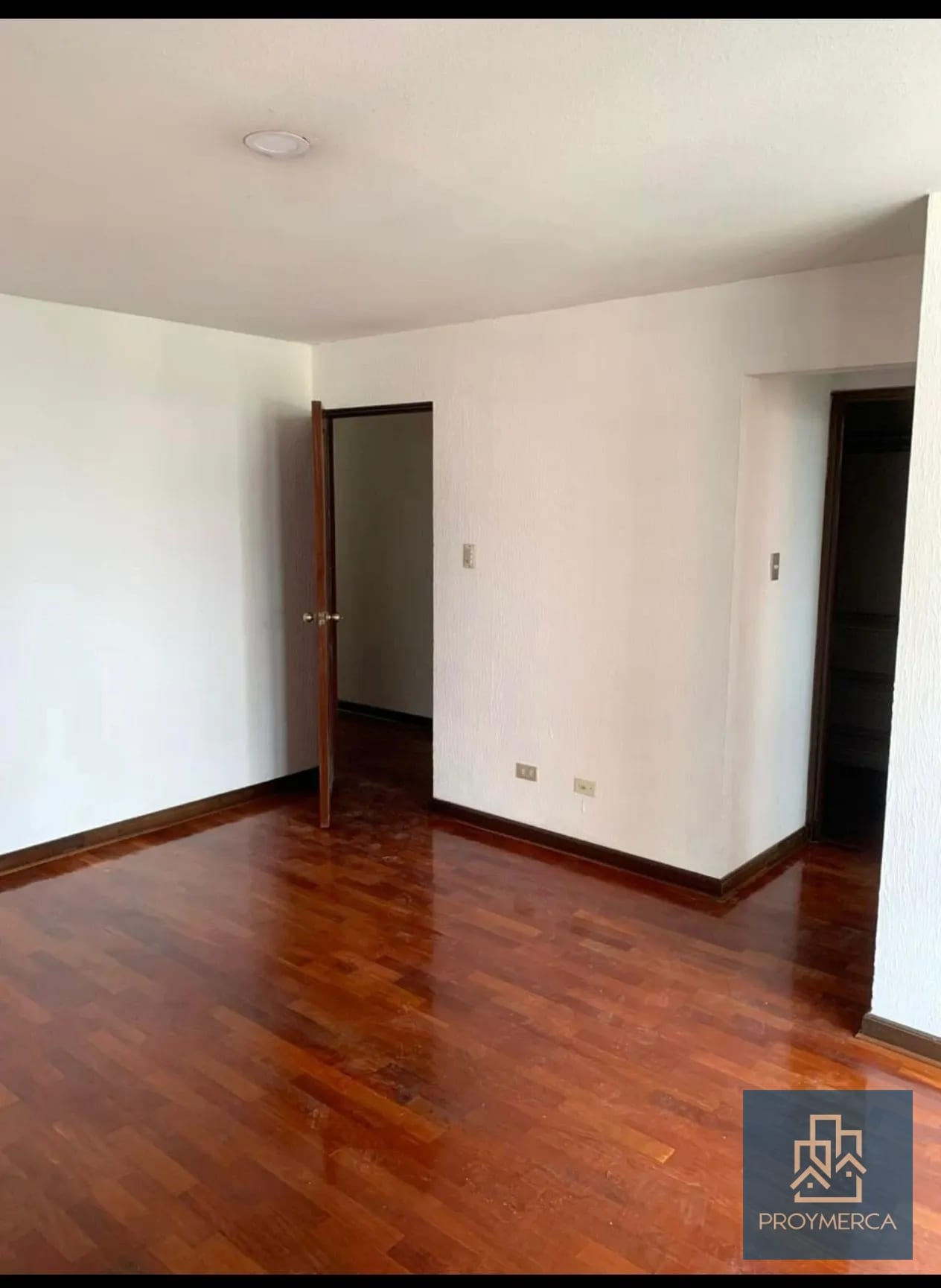 Apartamento Grande en alquiler zona 14 — Apartamento en Alquiler en Zona 14, Guatemala, Ciudad — foto 6 de 10