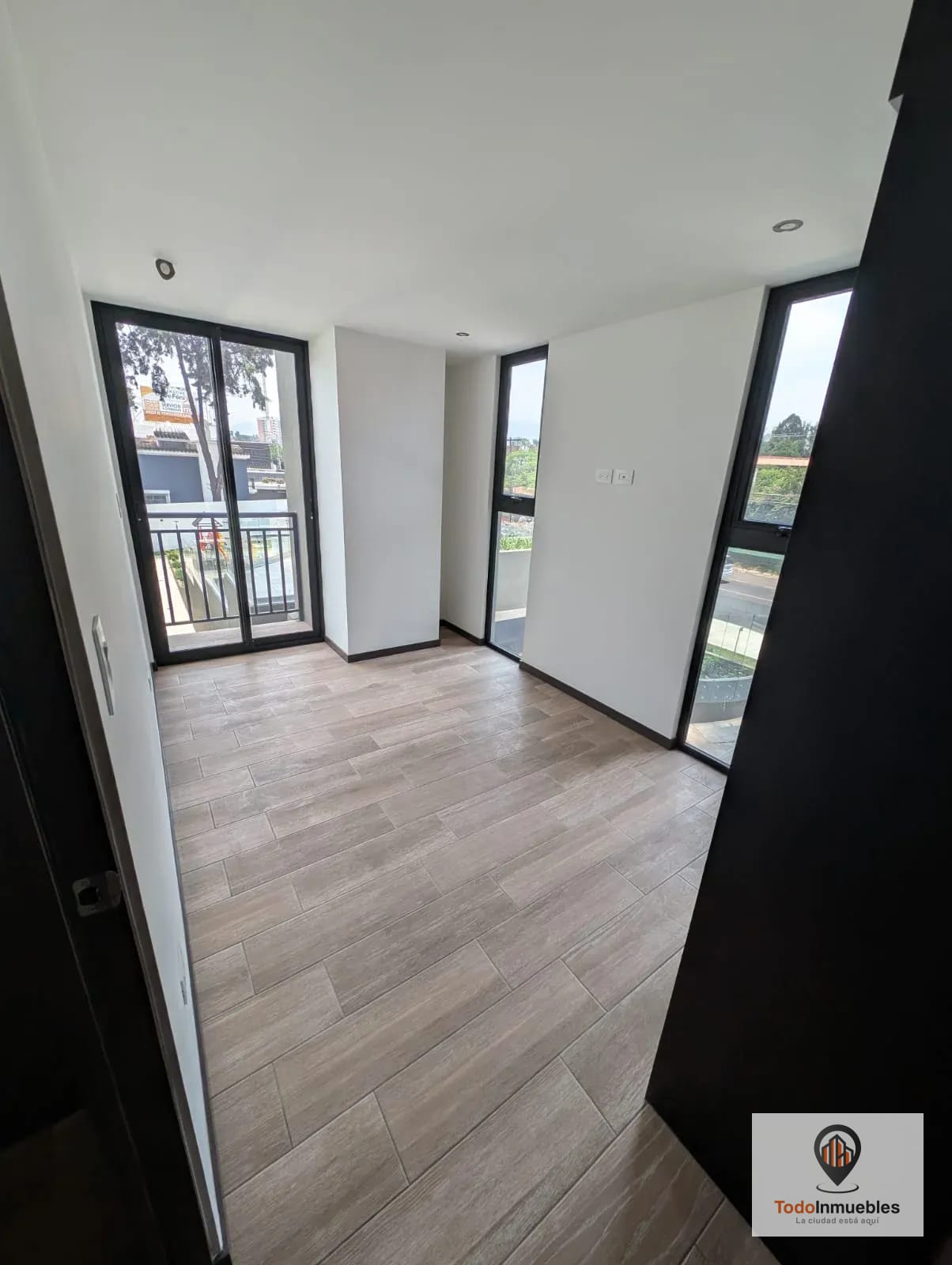 Apartamento en Venta en Altaire z11 — Apartamento en Venta en Zona 11, Guatemala, Ciudad — foto 1 de 14