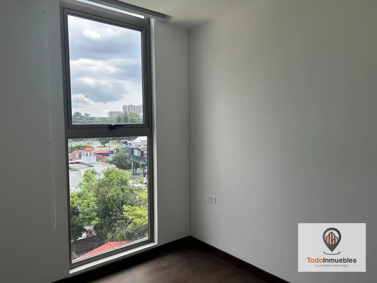 Apartamento en Renta en Atarah z10 — Apartamento en Alquiler en Atarah, Zona 10, Guatemala, Ciudad — foto 11 de 13