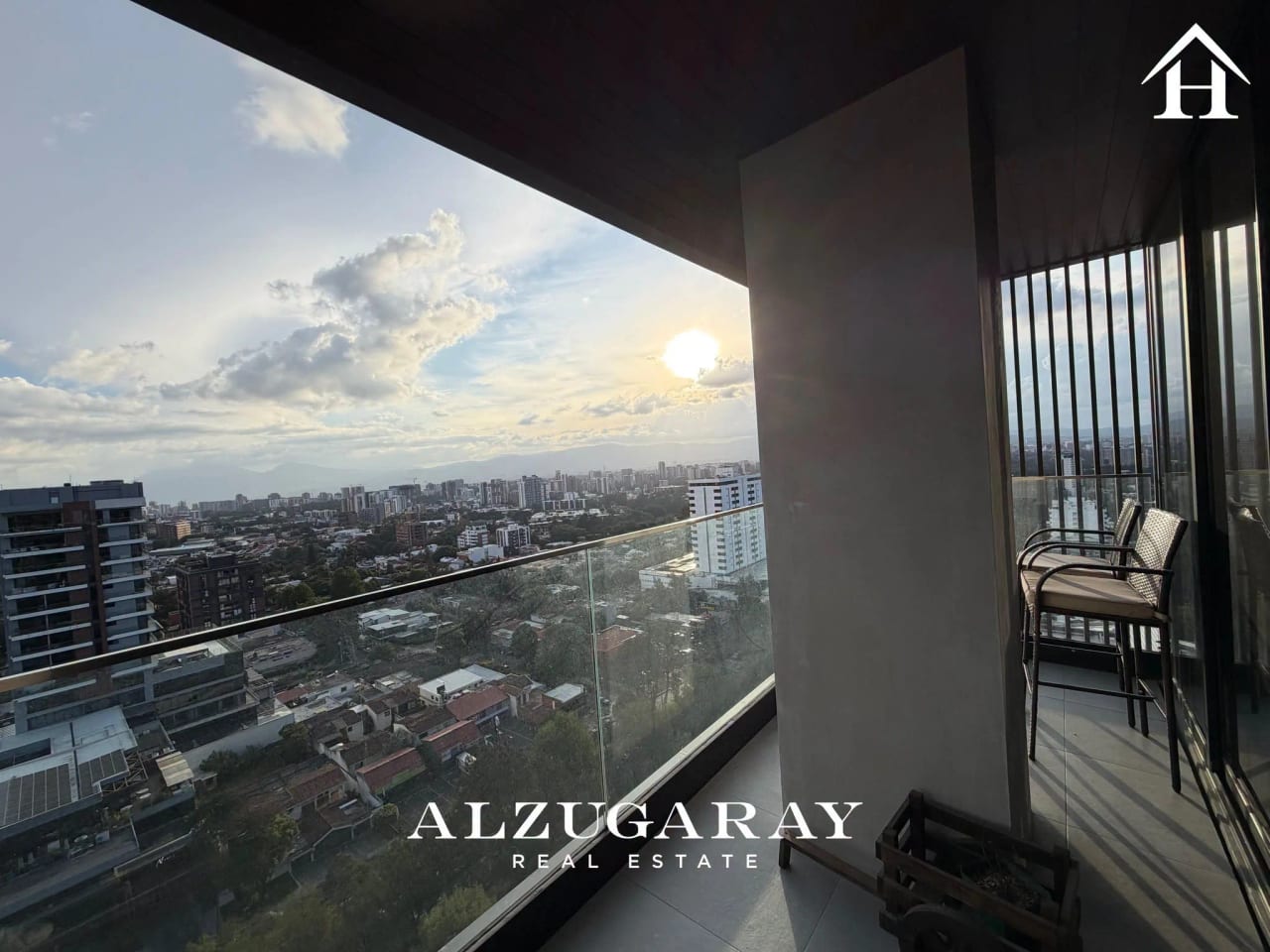 Apto C/ Vista Espectacular 4 Hab / 5 Parqueos / Zona 15 — Apartamento en Venta en Vista Hermosa I, Zona 15, Guatemala, Ciudad — foto 5 de 10