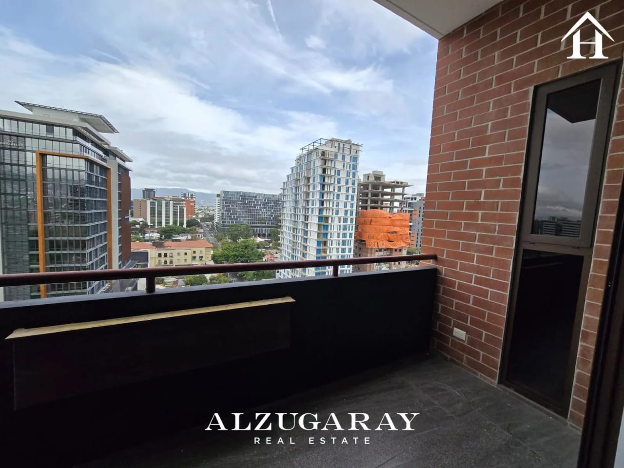 Apto. Moderno con Balcón 3 Hab./ Edif. Salvattore Z.10 — Apartamento en Alquiler en Salvattore, Zona 10, Guatemala, Ciudad — foto 9 de 9