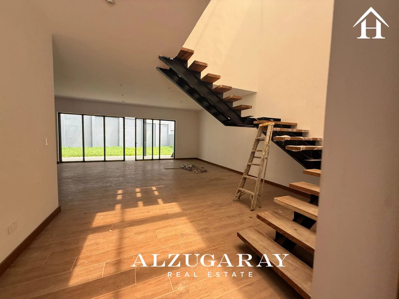 Casa Minimalista para Estrenar 4 Hab.| Santa Rosalia CAES — Casa en Venta en Santa Rosalia La Laguna, Carretera a El Salvador, Guatemala, Ciudad — foto 2 de 10