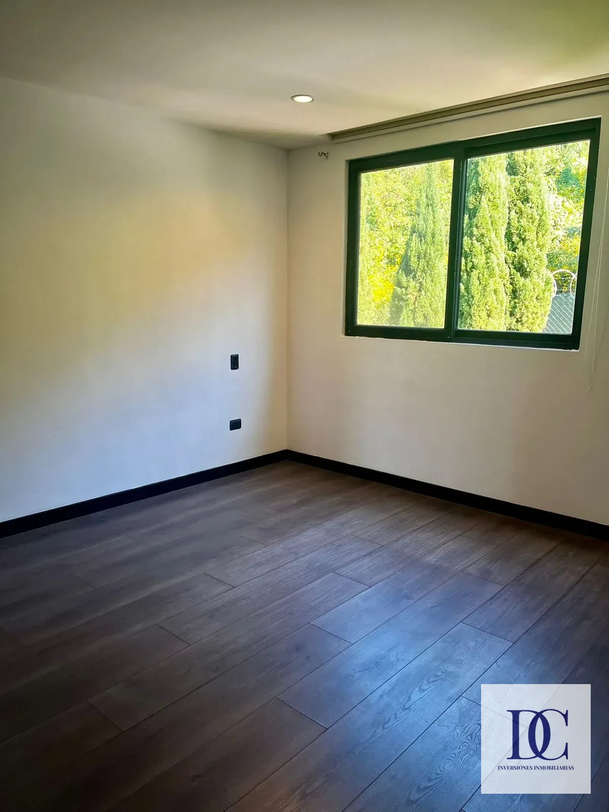 đ CASA EN RENTA â 3 HAB + JARDĂN CON DECK | COND. SAN LĂZARO | ZONA 15 â Casa en Alquiler en San LĂĄzaro, Zona 15, Guatemala, Ciudad â foto 10 de 15