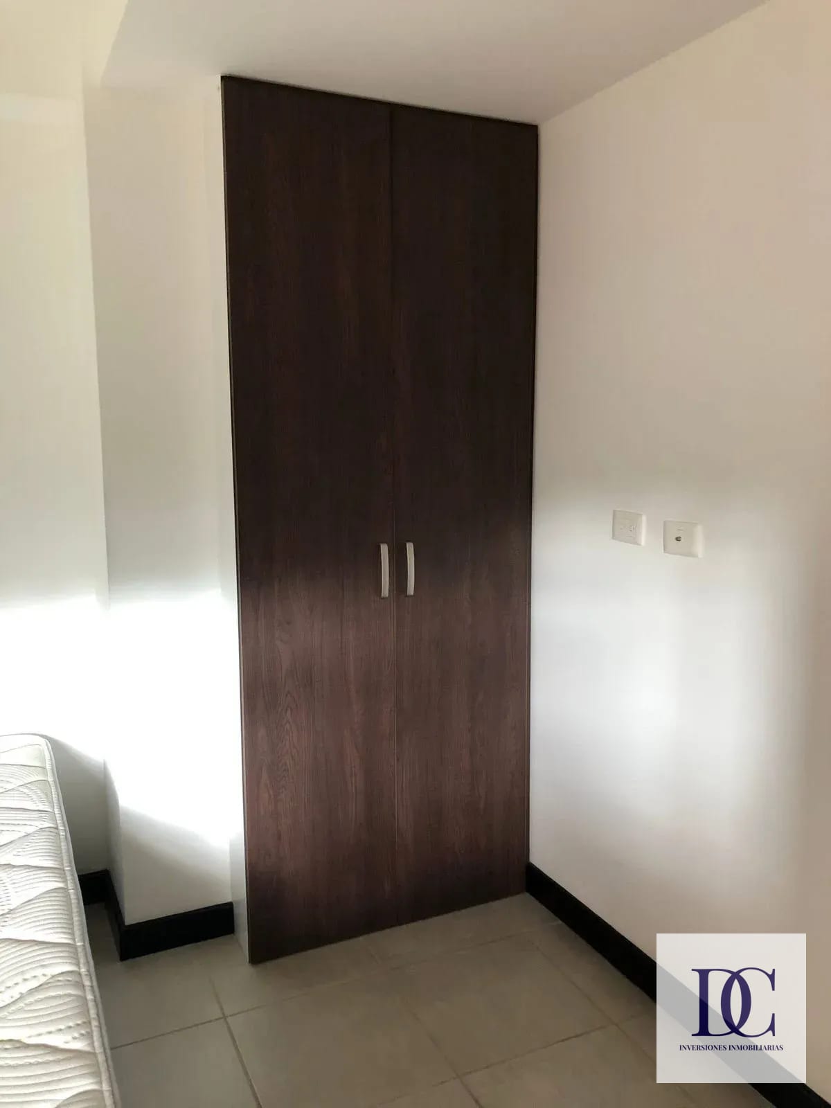 📍APARTAMENTO AMUEBLADO EN RENTA – 2 HAB + ESTUDIO | HEXA 16 | ZONA 16 — Apartamento en Alquiler en Hexa Cañada 16, Zona 16, Guatemala, Ciudad — foto 7 de 17