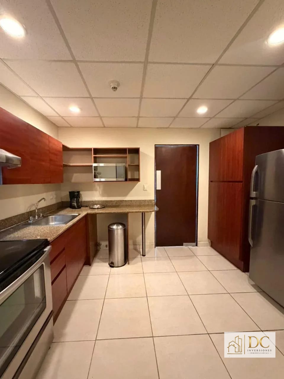 📍 Apartamento Amueblado en Renta – 3 Hab + A/c | Edificio Adriatika | Zona 14 — Apartamento en Alquiler en Adriática, Zona 14, Guatemala, Ciudad — foto 8 de 14