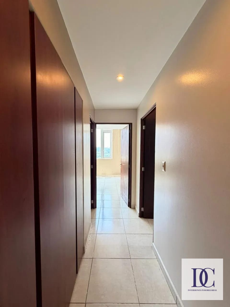 📍 APARTAMENTO EN RENTA – 2 HAB + BALCÓN | EDIFICIO ADRIATIKA | ZONA 14 — Apartamento en Alquiler en Adriática, Zona 14, Guatemala, Ciudad — foto 4 de 12